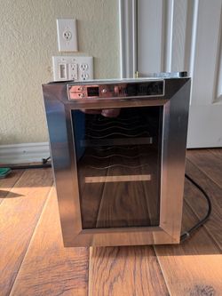 Wine enthusiasts 4 bottle fridge