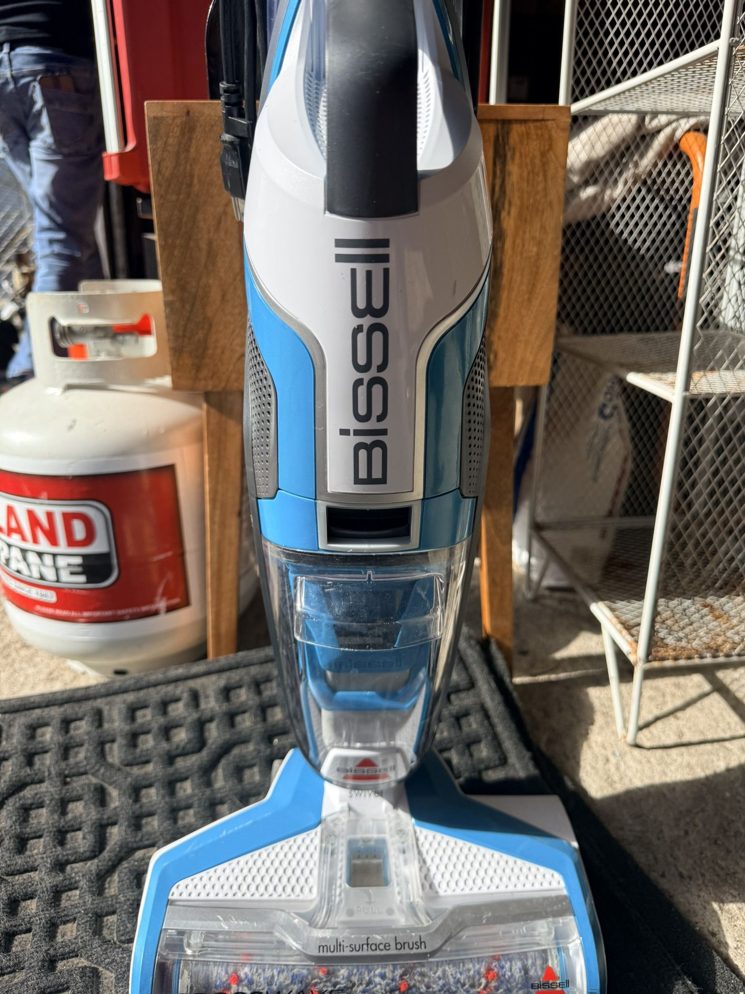 Bissell multi-surface Brush Vacuum Mop
