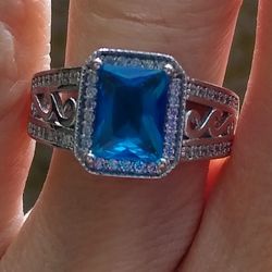Exquisite 🆕 Sterling Silver Halo 😇 London Blue Topaz Ring! 💍💙