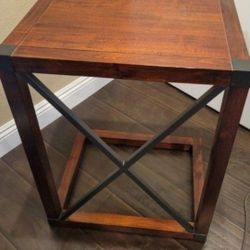 C End Table Pier1 Set of 2