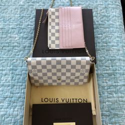 LOUIS VUITTON Felicie Pochette Damier Azur Crossbody Bag White for Sale in  Carmichael, CA - OfferUp