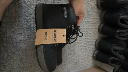 Men size 5 brand new boots