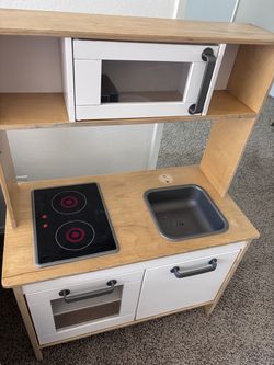 IKEA Toddler Play Kitchen (Pre-Assembled) – Priced to Sell!