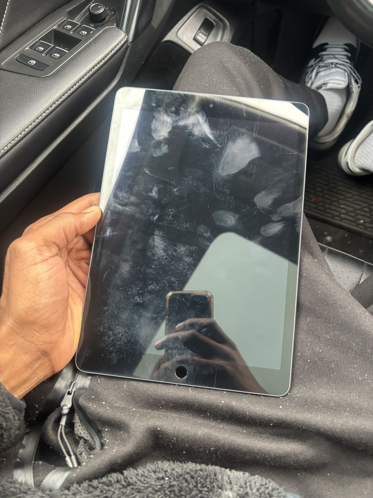 64 GB 9th Generation IPad