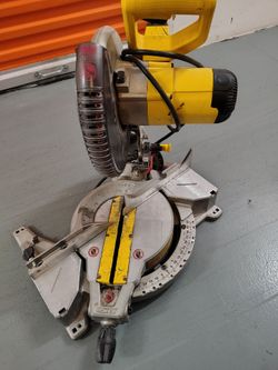 DEWALT Miter Saw