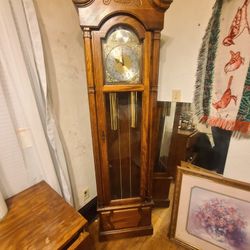 Grandfather Clock Howard Miller