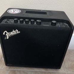 Fender mustang LT25
