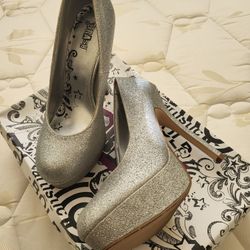 Silver Heels 