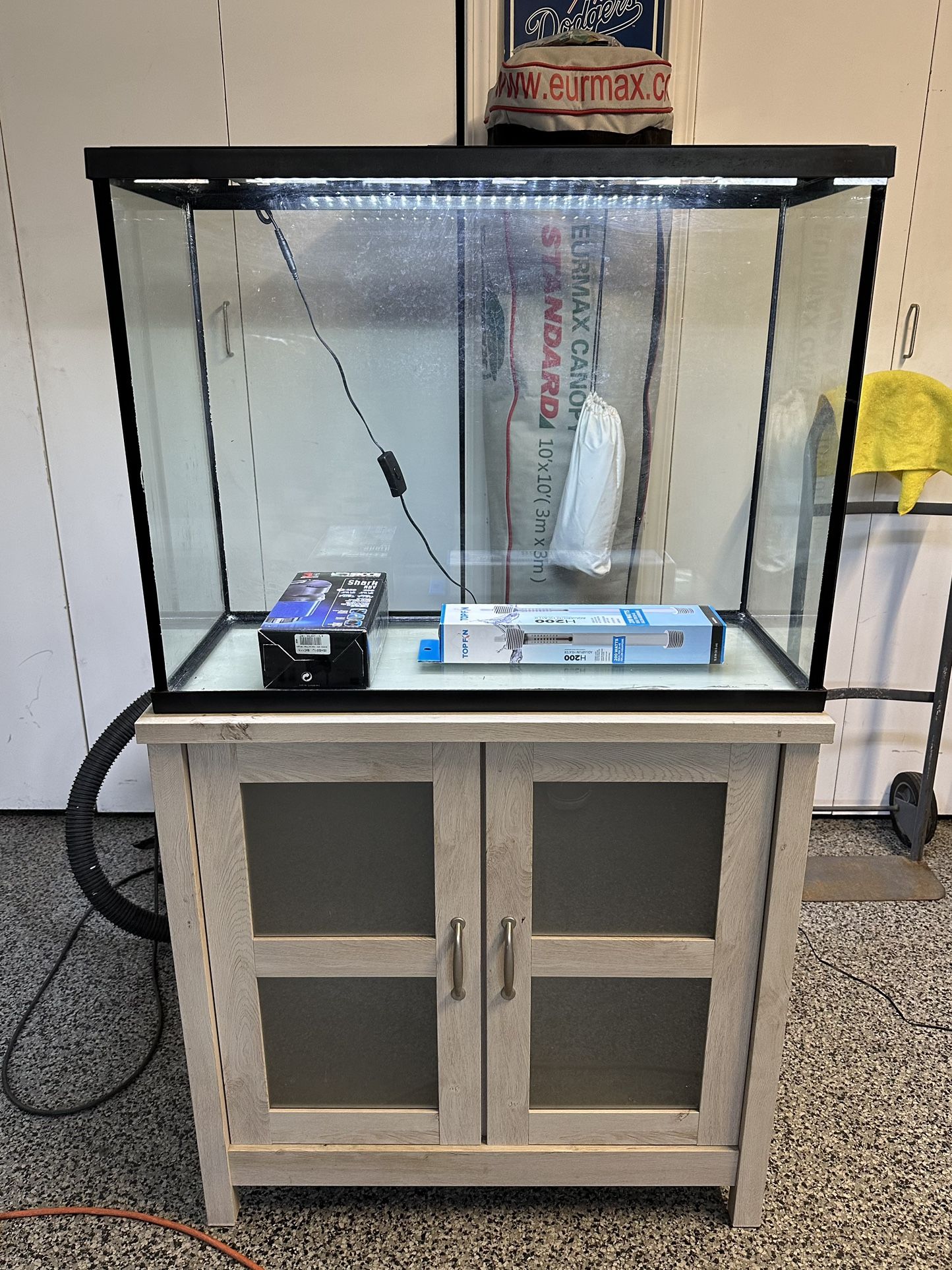 35 Gallon Tall Show Fish Tank Aquarium w/Stand & Lid w/Light!