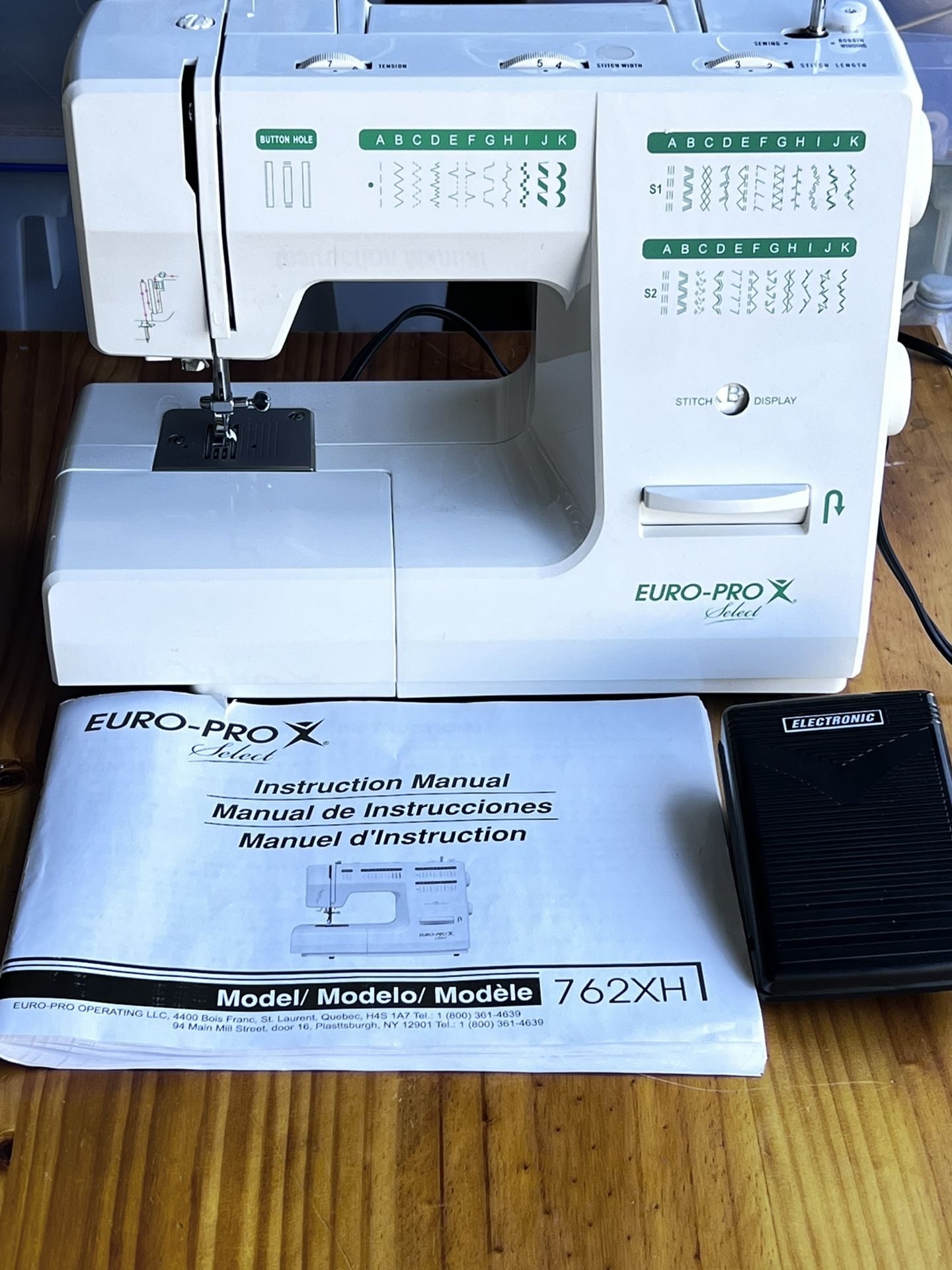 EUROPRO X SEWING MACHINE MODEL 8550 W/ Foot Pedal And Accessories for