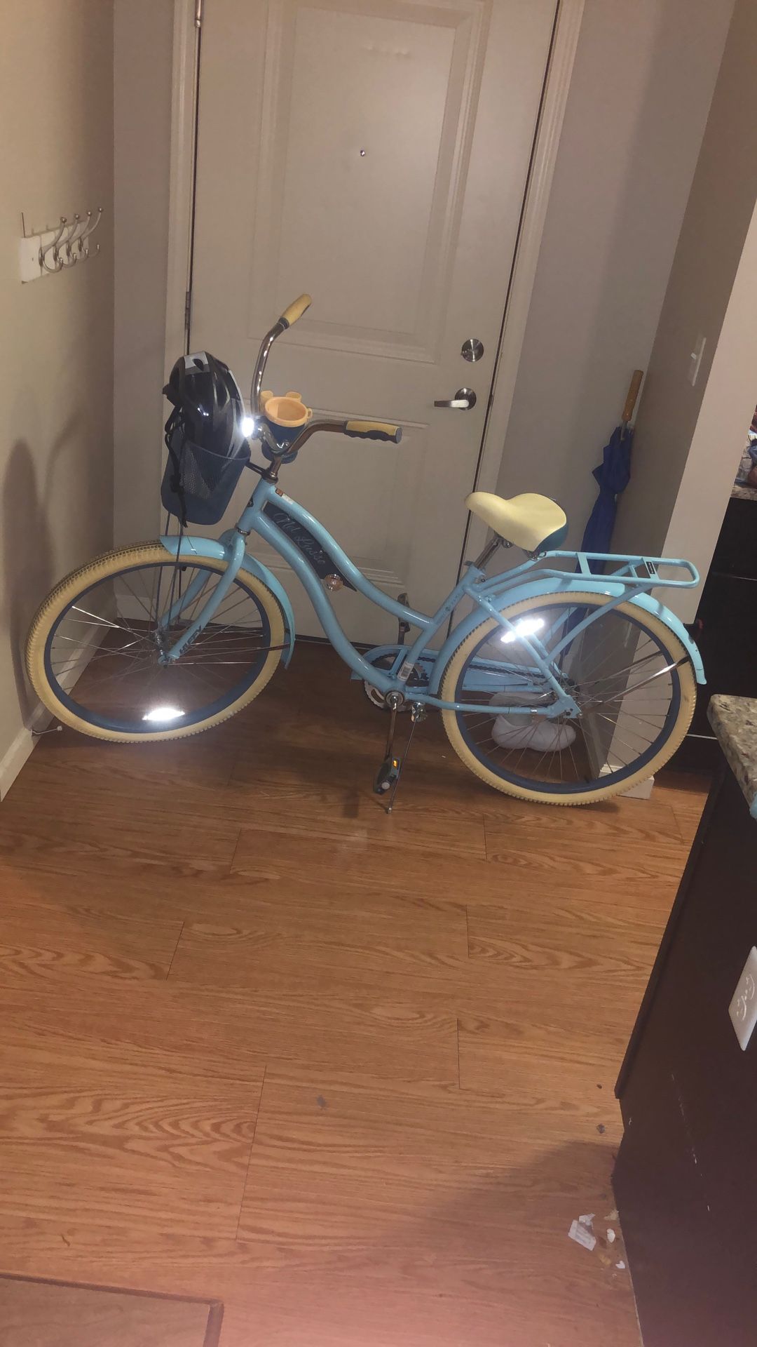 Huffy Nel Lusso Woman’s Cruiser Bike 26 Inches