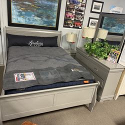 Bedroom Set Many Colors! Easy Financing! $699! 😍