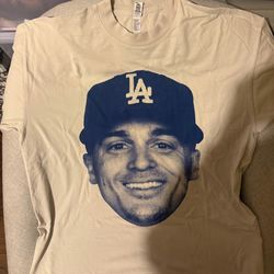 Kike Hernandez shirt size large (new)