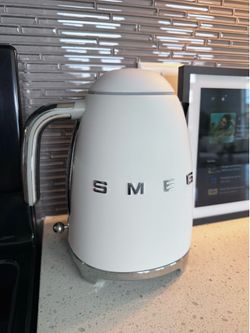 Smeg Matte White Toaster & Tea Kettle