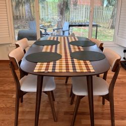 Dania Juneau Dining Table With Chairs