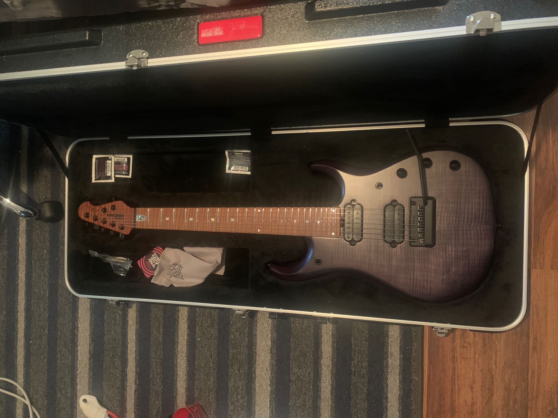 JP-15 Music Man 7-string guitar with case