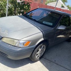 1999 Toyota Camry 