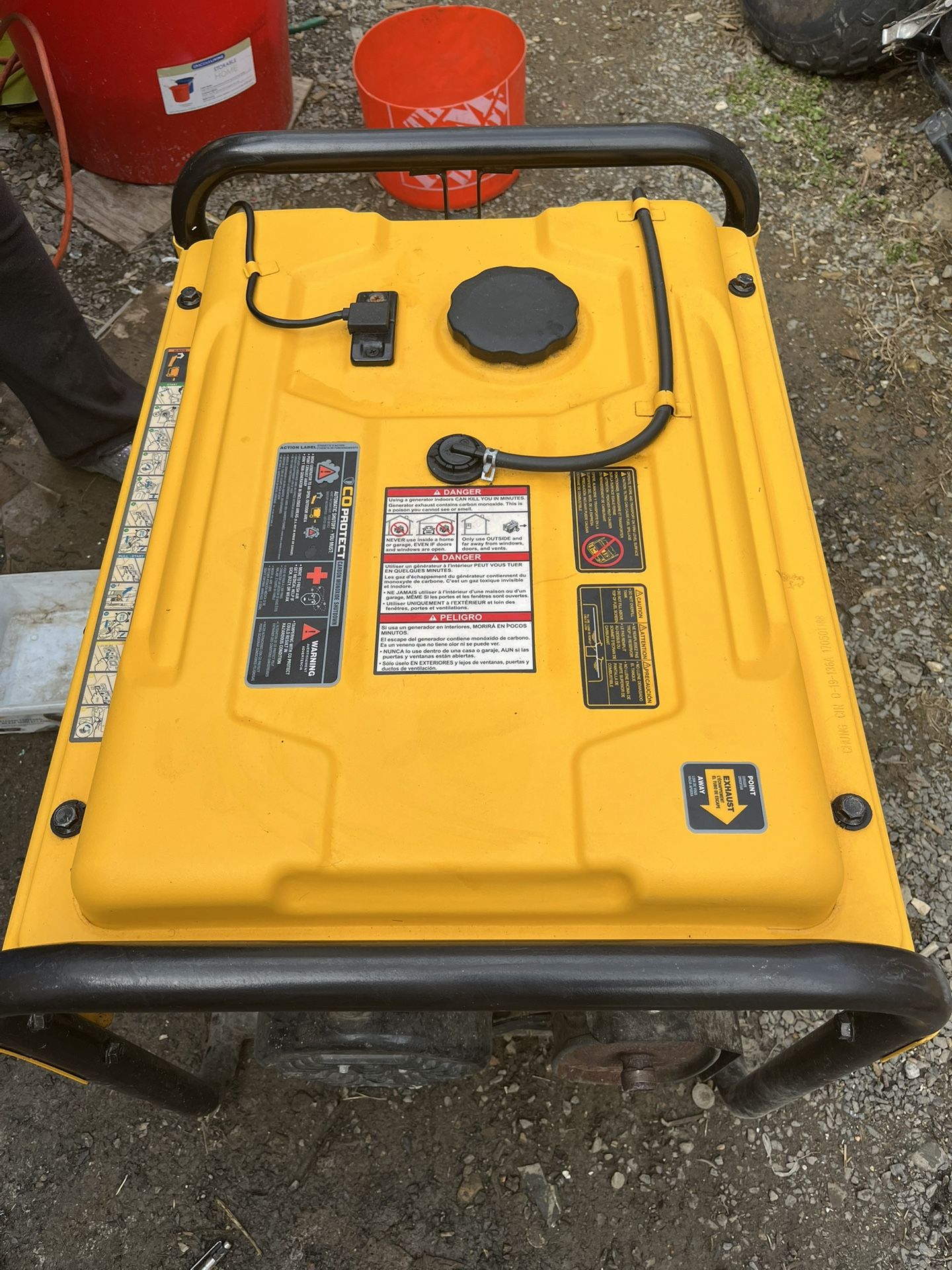 8000 W Dewalt generator