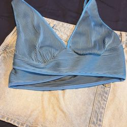 Women’s crop tank top
