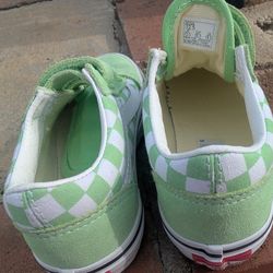 Toddlers Shoes, Size 12.5