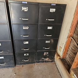 4 Drawer File Cabinet 