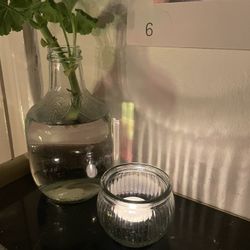 GLASS RIBBED CANDLE HOLDER