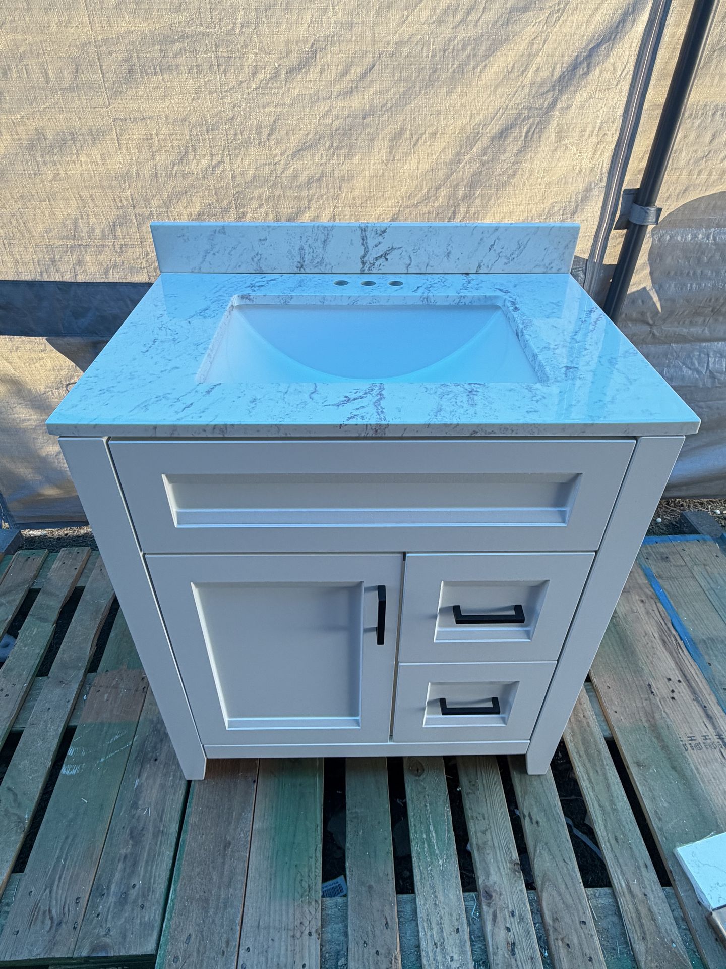 Bathroom vanity sink