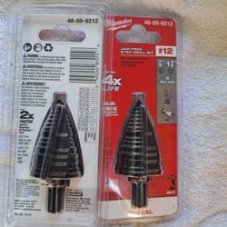 Milwaukee
7/8 in. - 1-3/8 in. #12 Black Oxide Step Drill Bit 20 Each