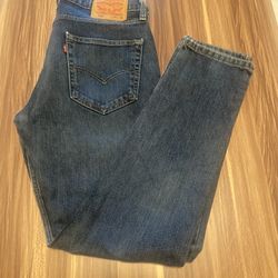 Levi’s Jean Size 33x34                                           D