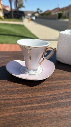 BRAND NEW TEA/COFFEE CUPS WITH MINI SERVING DISH