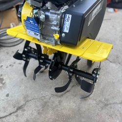 Tiller Champion Gas. 