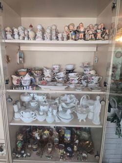 Estate Sale. Lots of Antiques for sale.