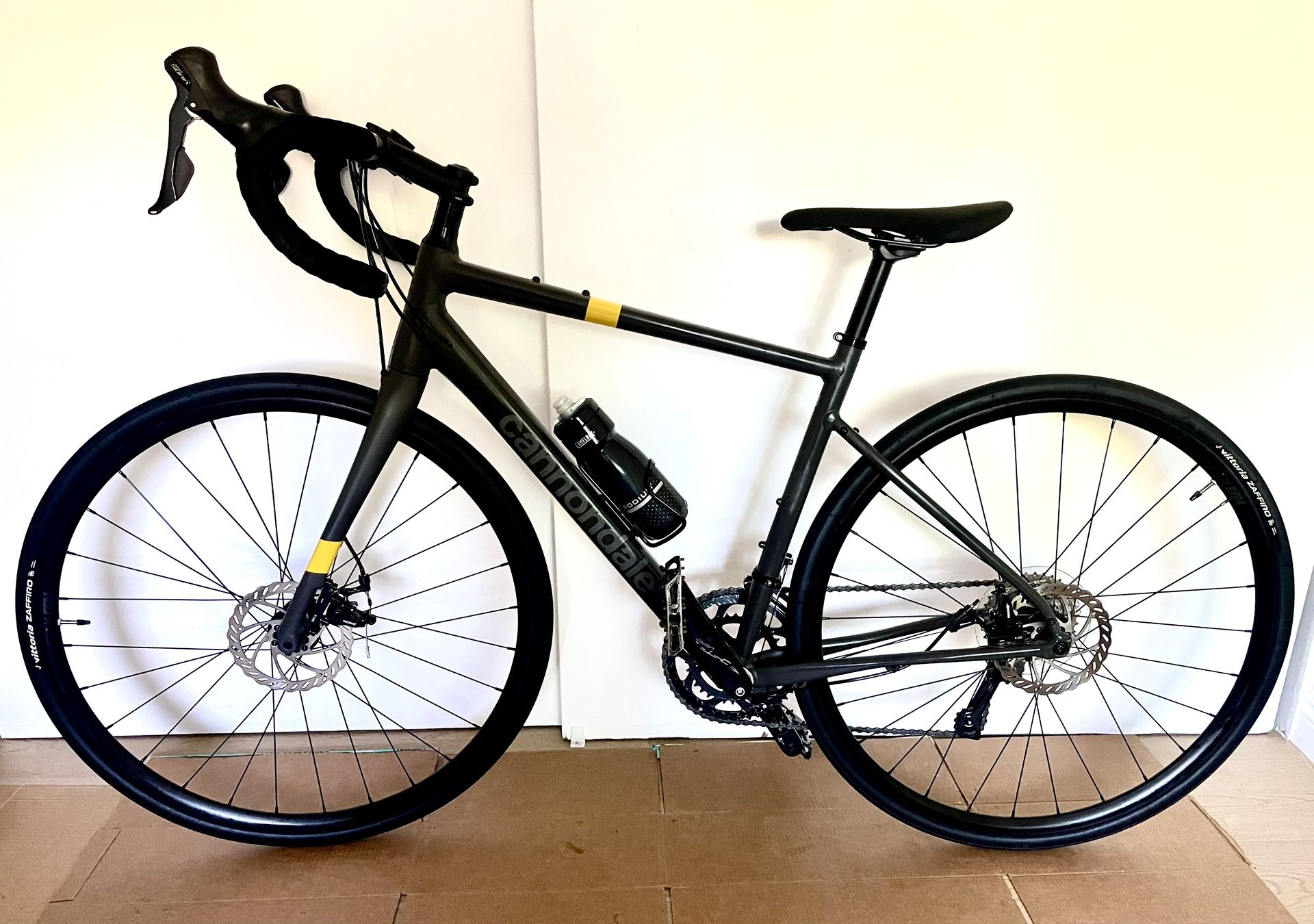 Road Bike Cannondale Synapse