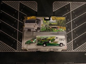 Hot Wheels Premium Team Transport Porsche 911 GT3 R & Fleet Flyer