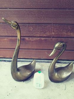 Vintage large Brass Swan Sculptures 2