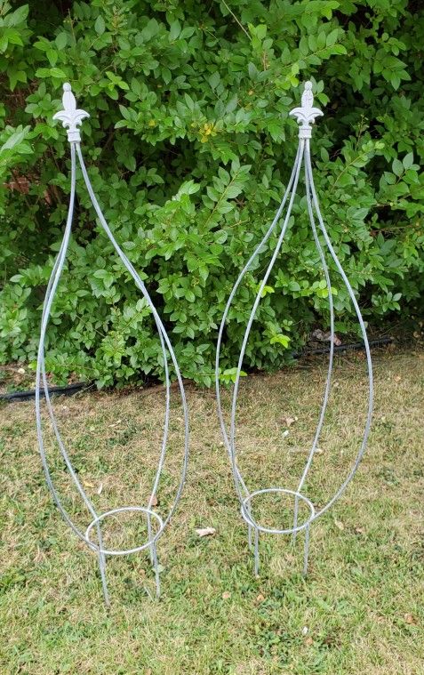 Pair of Metal Garden Planter Trellises 52" Tall!
