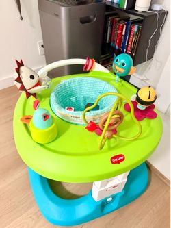 Like New — Tiny Love 4-in-1 Here I Grow Activity Center and Walker!!