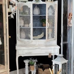 Cabinet Hutch 