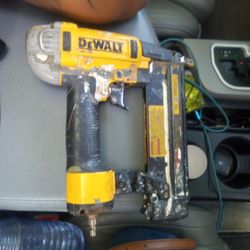 DeWalt Air Compressor Nail Gun 