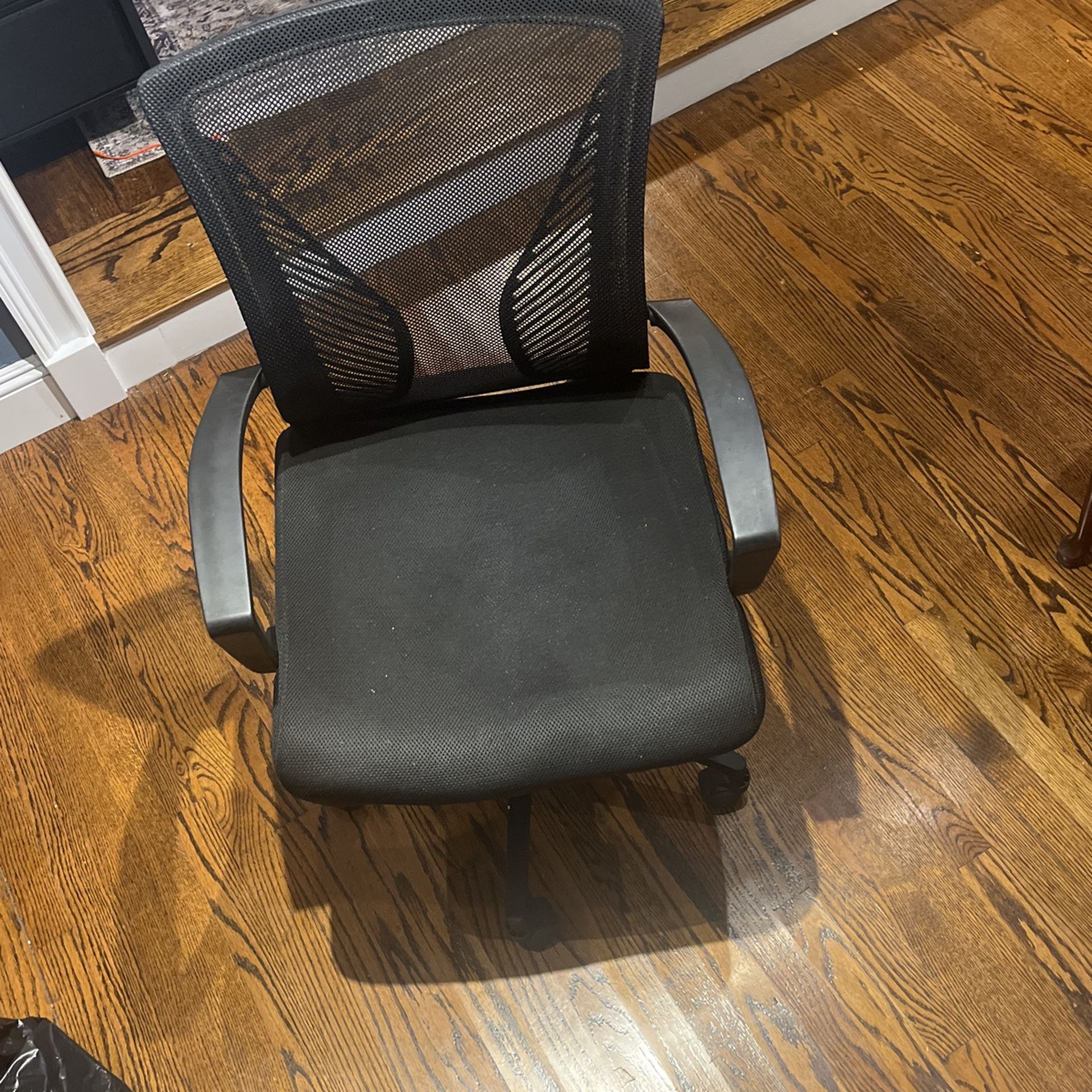 Black Desk Chair