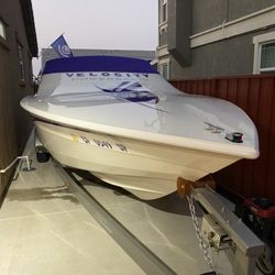 2004 Velocity 260