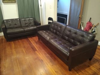 Chateau D'Ax Leather Couch and Loveseat Set ( OBO)