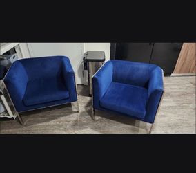 Blue velvet chairs