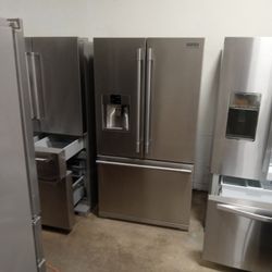 Frigidaire Professional Series Bottom Freezer Pull Out With Ice Maker Beautiful Free Delivery Vancouver Area