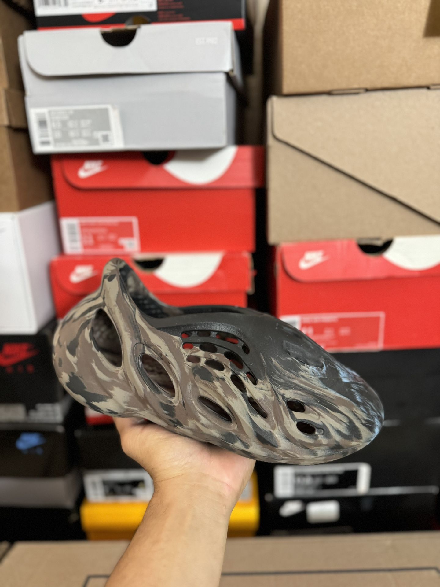 Adidas Yeezy MX Cinder Foam Runner size 9 VNDS