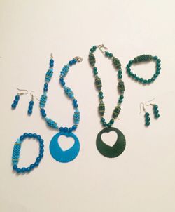 2 NWT kids Necklace set turquoise and Green price for 2
