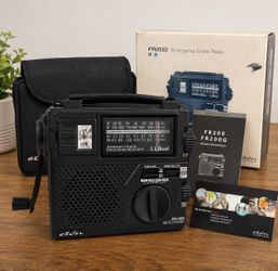 Eton FR200 Emergency Crank Radio LL Bean NOB Complete w Case Survival Gear
