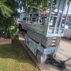 Scissors Lifts GS-1930