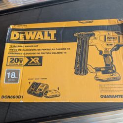 DeWalt 18ga Nailer Kit 