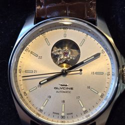 Glycine Combat Classic watch